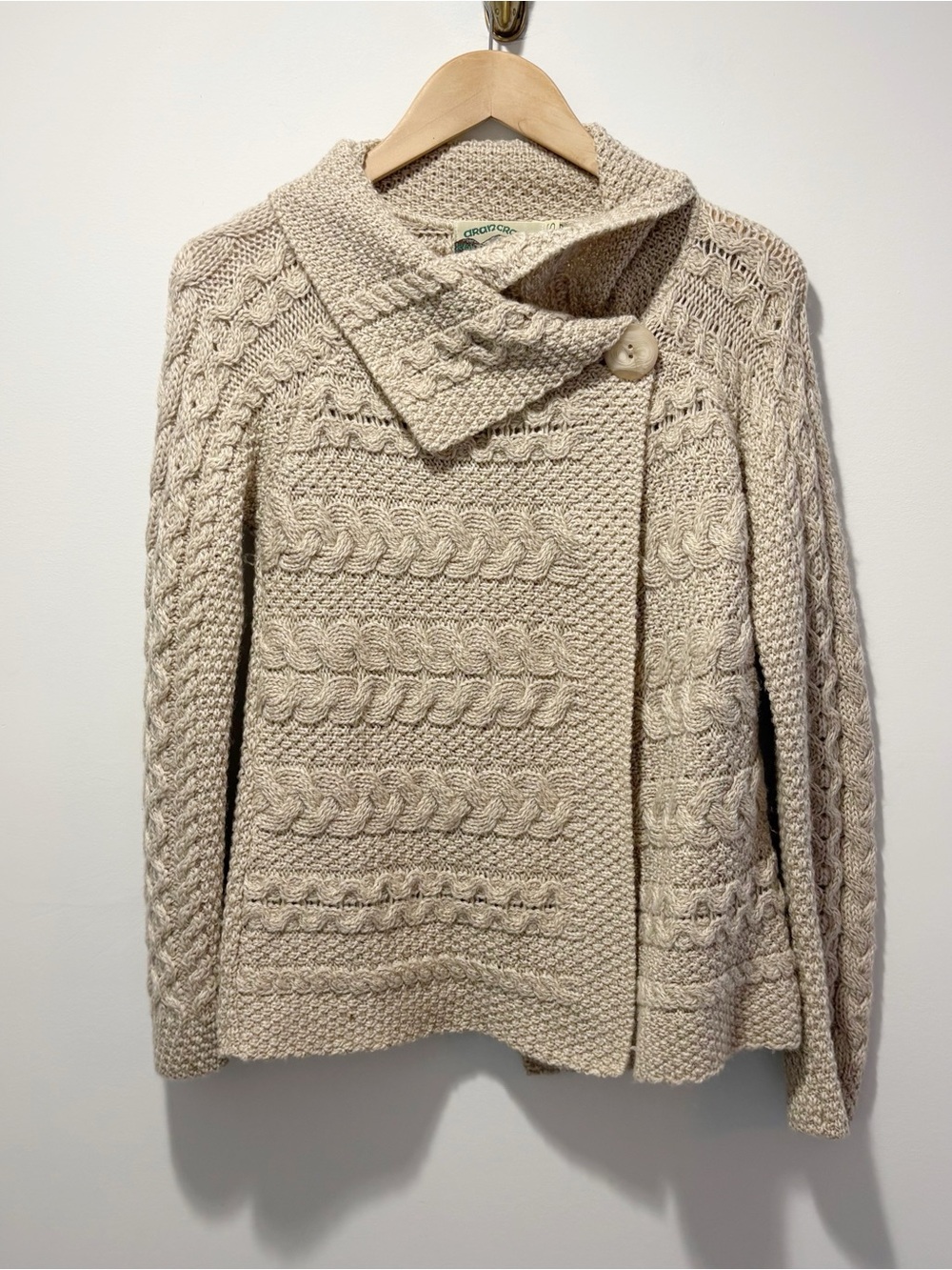 Vintage Aran Crafts Irish 100% Merino Wool Cardigan Size Small Oatmeal Beige